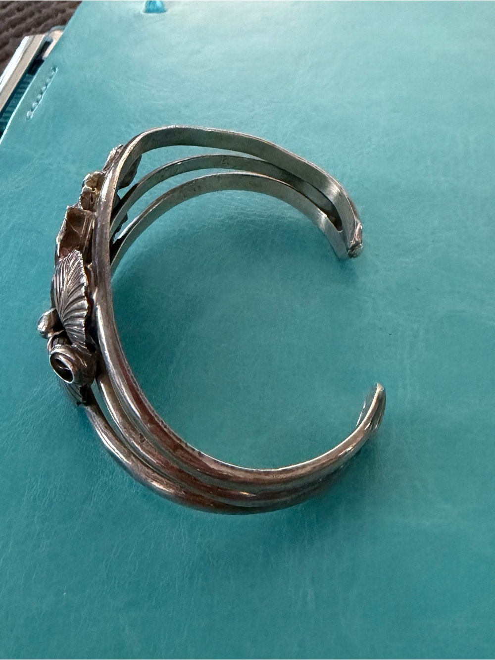 Gilbert Adakai Southwestern bracelet - Picture 9 of 13